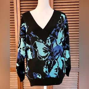 Segue Vintage 80's Sweater with metallic thread and v-neck plunge